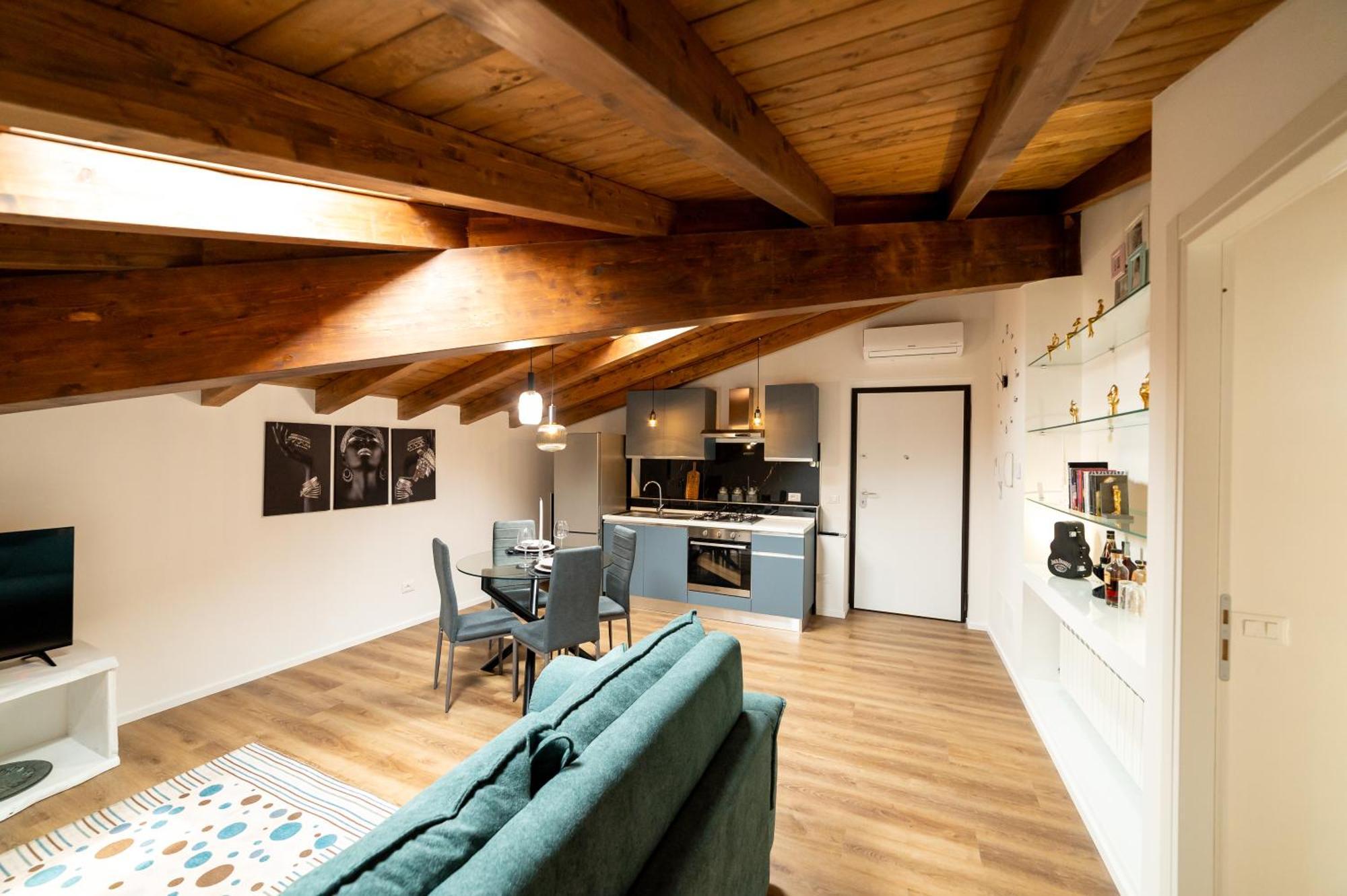 Abitare Il Tempo-Elegante E Moderno-Ad 1 Bus Da Roma Apartment Velletri Bagian luar foto