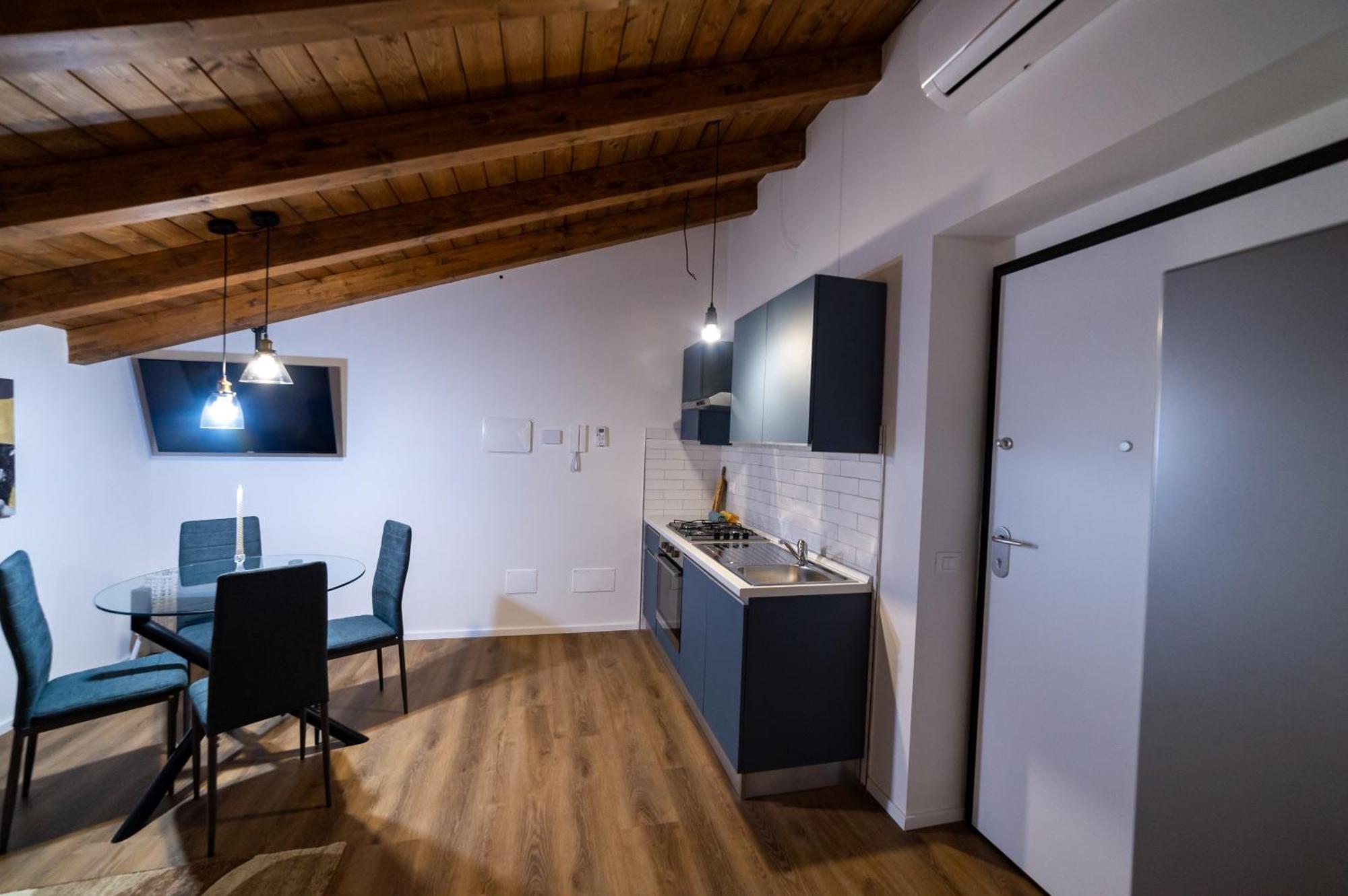 Abitare Il Tempo-Elegante E Moderno-Ad 1 Bus Da Roma Apartment Velletri Bagian luar foto